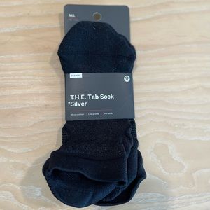 NWOT Lululemon T.H.E. Tab running sock *silver size M/L